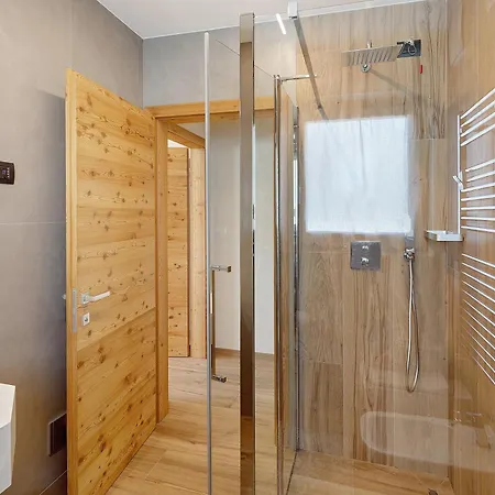 Alpi Flo Chalet *