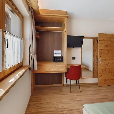 Alpi Flo Chalet *